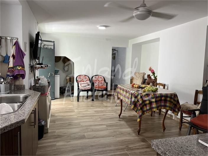 Villa for Sale in Castillo de Locubín