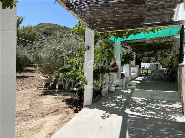 Villa for Sale in Castillo de Locubín