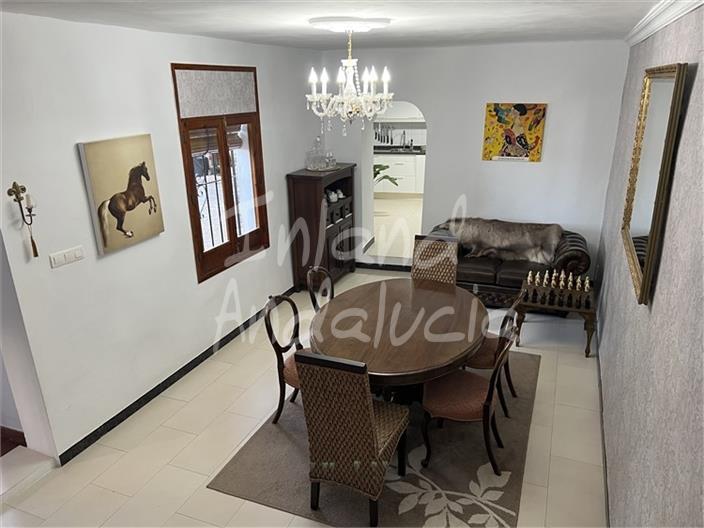 Villa for Sale in Alcalá la Real