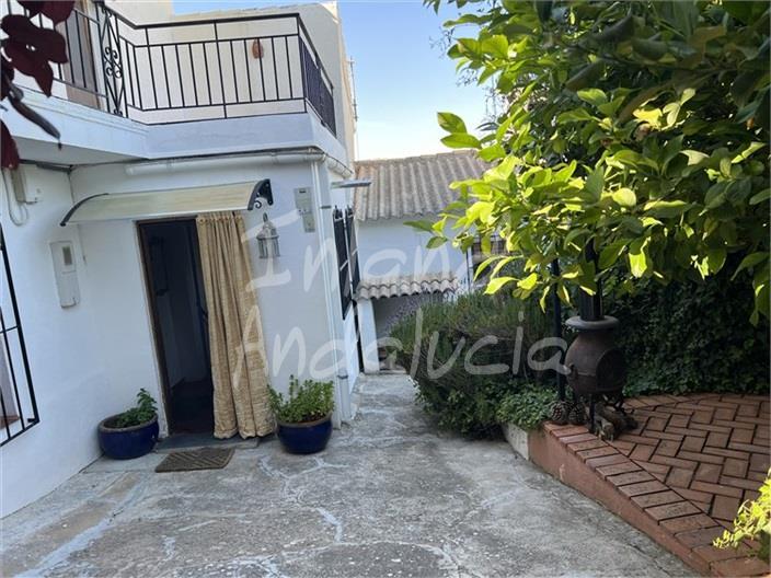 Villa for Sale in Alcalá la Real