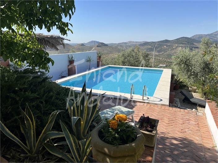 Villa for Sale in Alcalá la Real