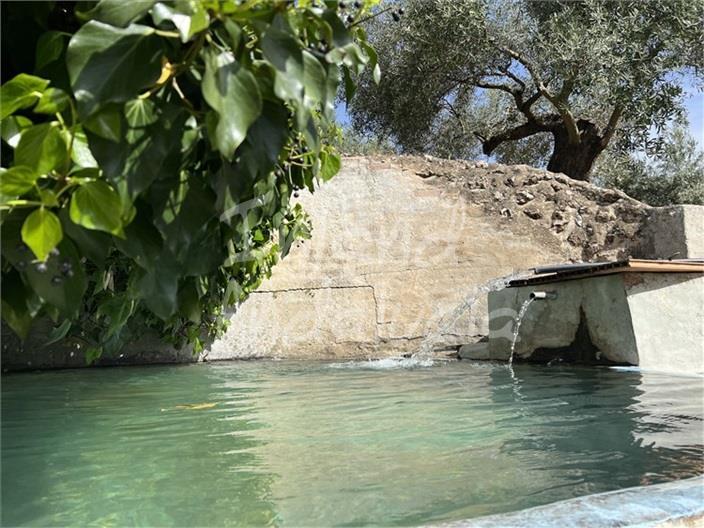 Villa for Sale in Castillo de Locubín