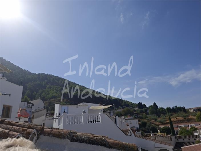 Apartment for Sale in Alcaucín