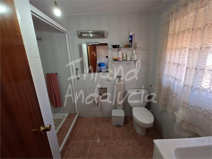 Chalet for Sale in Alcaucín