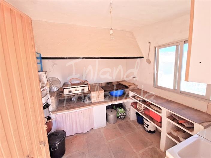 Chalet for Sale in Alcaucín