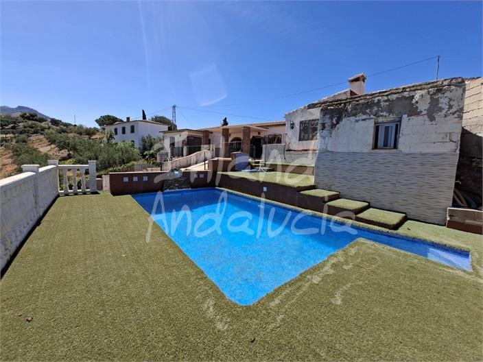 Chalet for Sale in Alcaucín