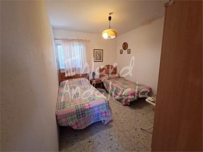 Chalet for Sale in Alcaucín