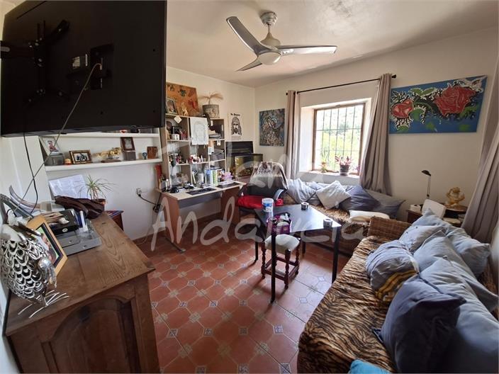 Villa for Sale in Alcaucín
