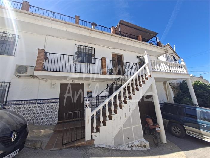 House for Sale in Alcaucín
