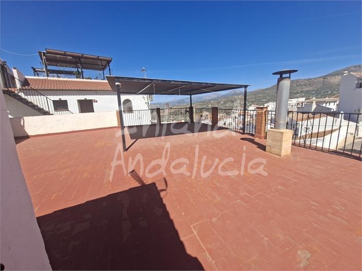 House for Sale in Alcaucín