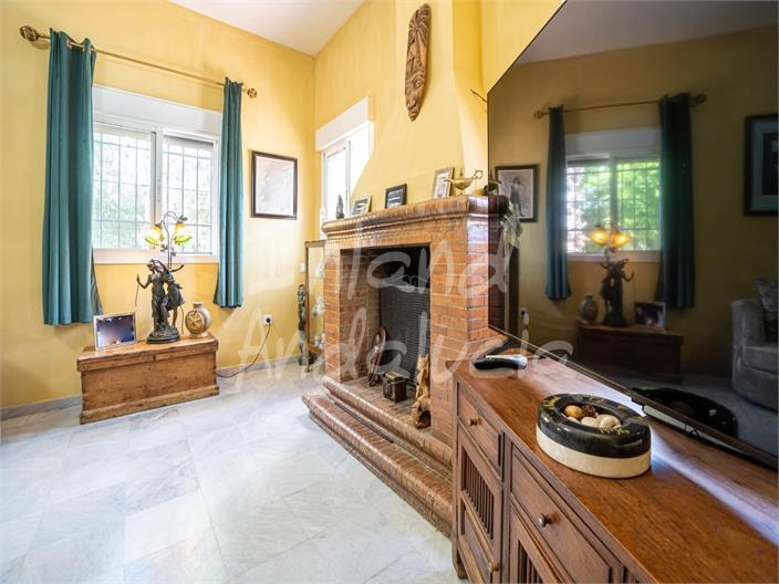 Villa for Sale in Marchena