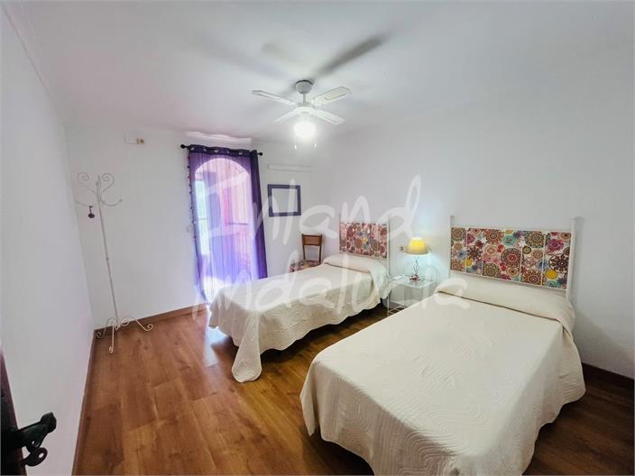 Villa for Sale in Villanueva del Arzobispo