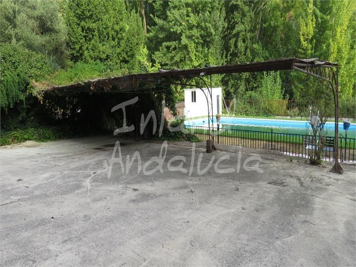 Villa for Sale in Villanueva del Arzobispo