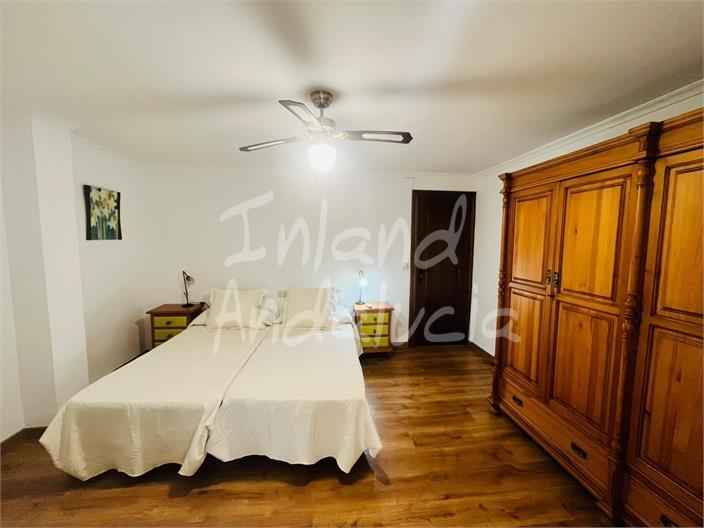Villa for Sale in Villanueva del Arzobispo