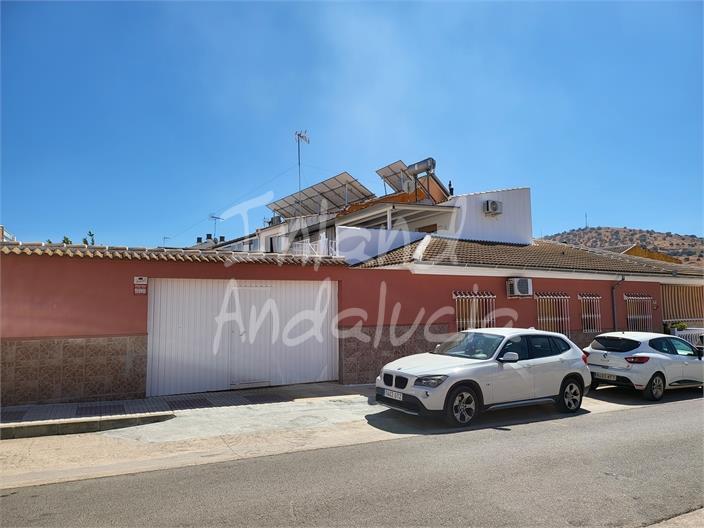 Villa for Sale in Villanueva de Algaidas