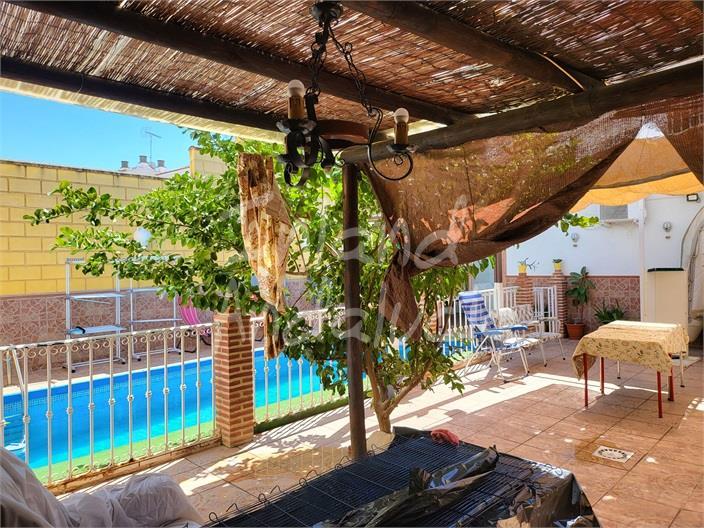 Villa for Sale in Villanueva de Algaidas