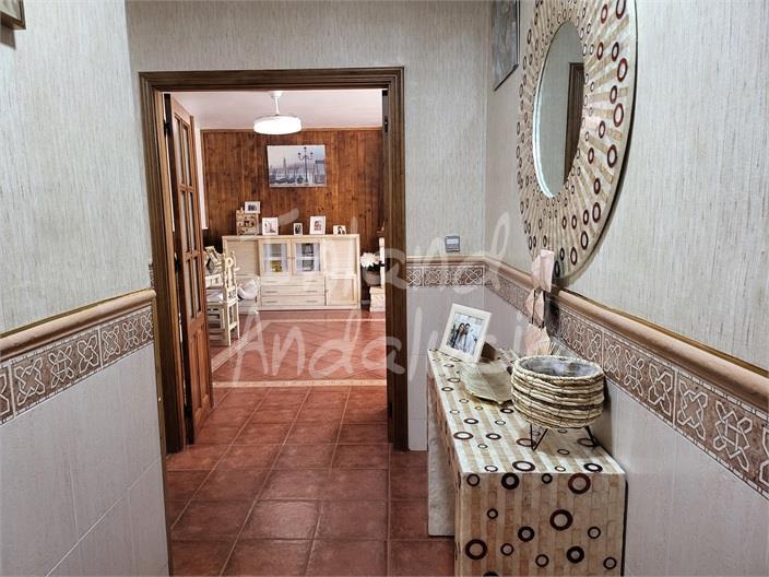 Villa for Sale in Villanueva de Algaidas