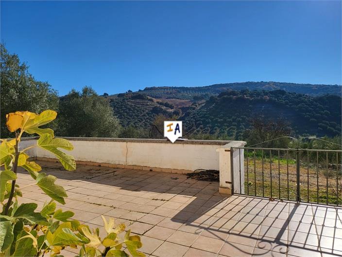 Villa for Sale in Montefrío