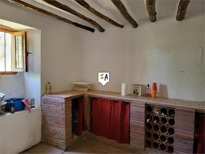 Villa for Sale in Montefrío