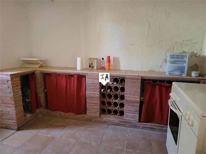Villa for Sale in Montefrío