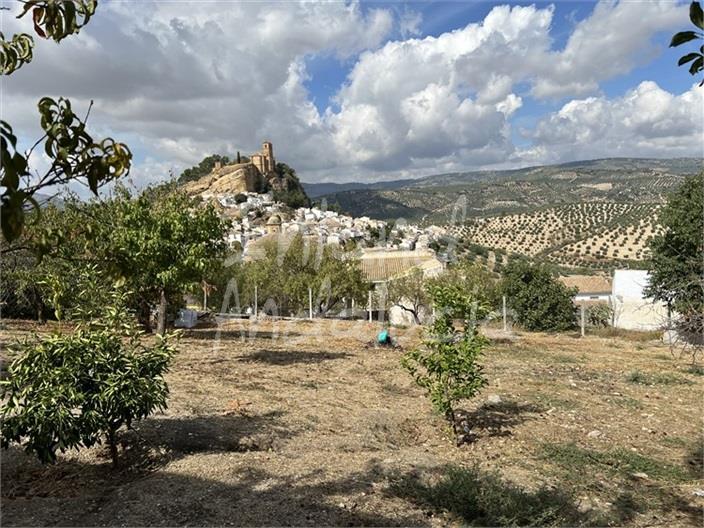 Villa en Venta en Montefrío