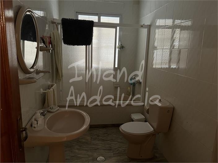 Villa en Venta en Montefrío
