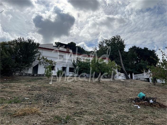 Villa en Venta en Montefrío