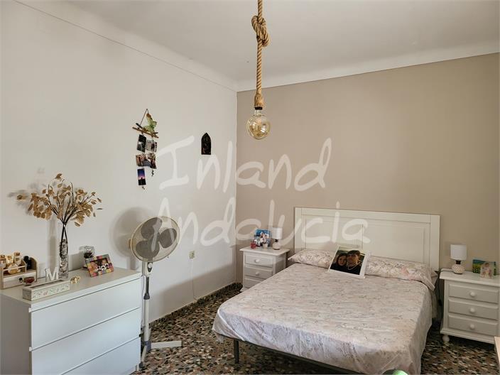 Villa for Sale in Fuente de Piedra