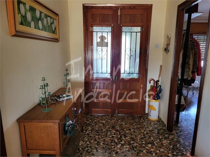 Villa for Sale in Fuente de Piedra