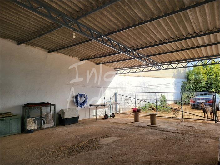 Villa for Sale in Fuente de Piedra