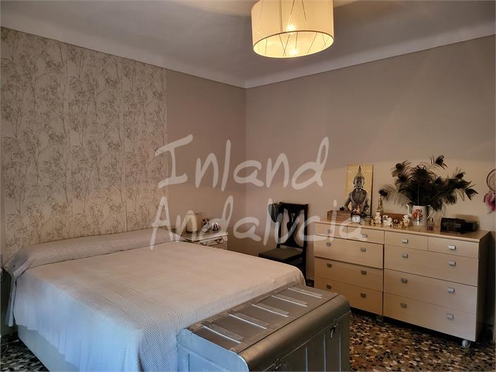 Villa for Sale in Fuente de Piedra