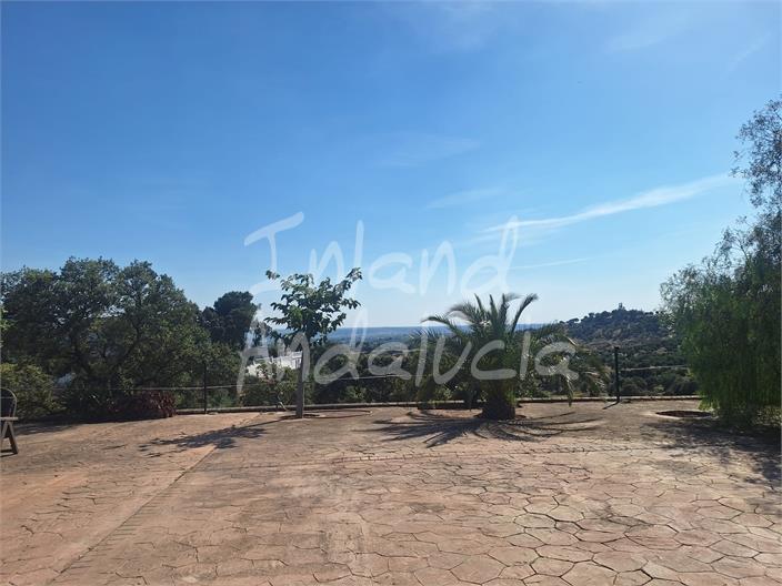 Chalet for Sale in Andújar