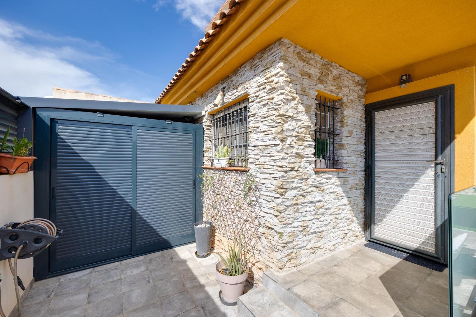 Chalet for Sale in Los Montesinos
