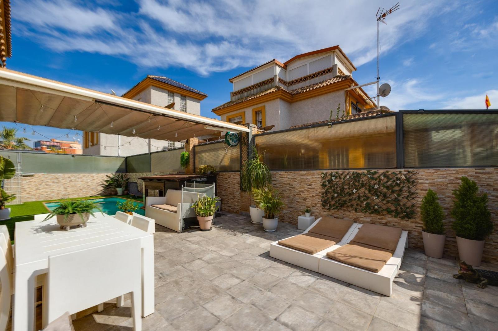 Chalet for Sale in Los Montesinos