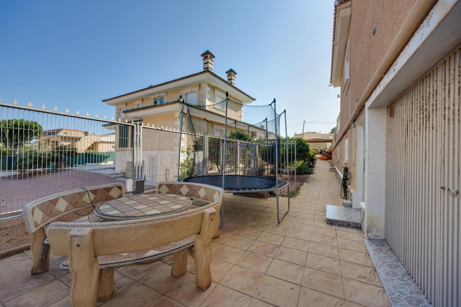 Chalet en Alquiler en Torrevieja