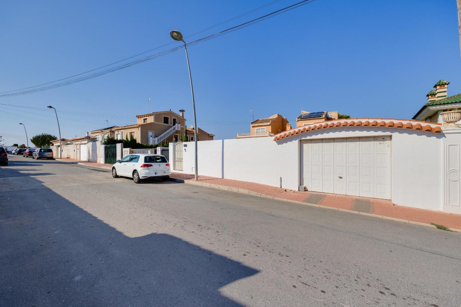Chalet en Alquiler en Torrevieja