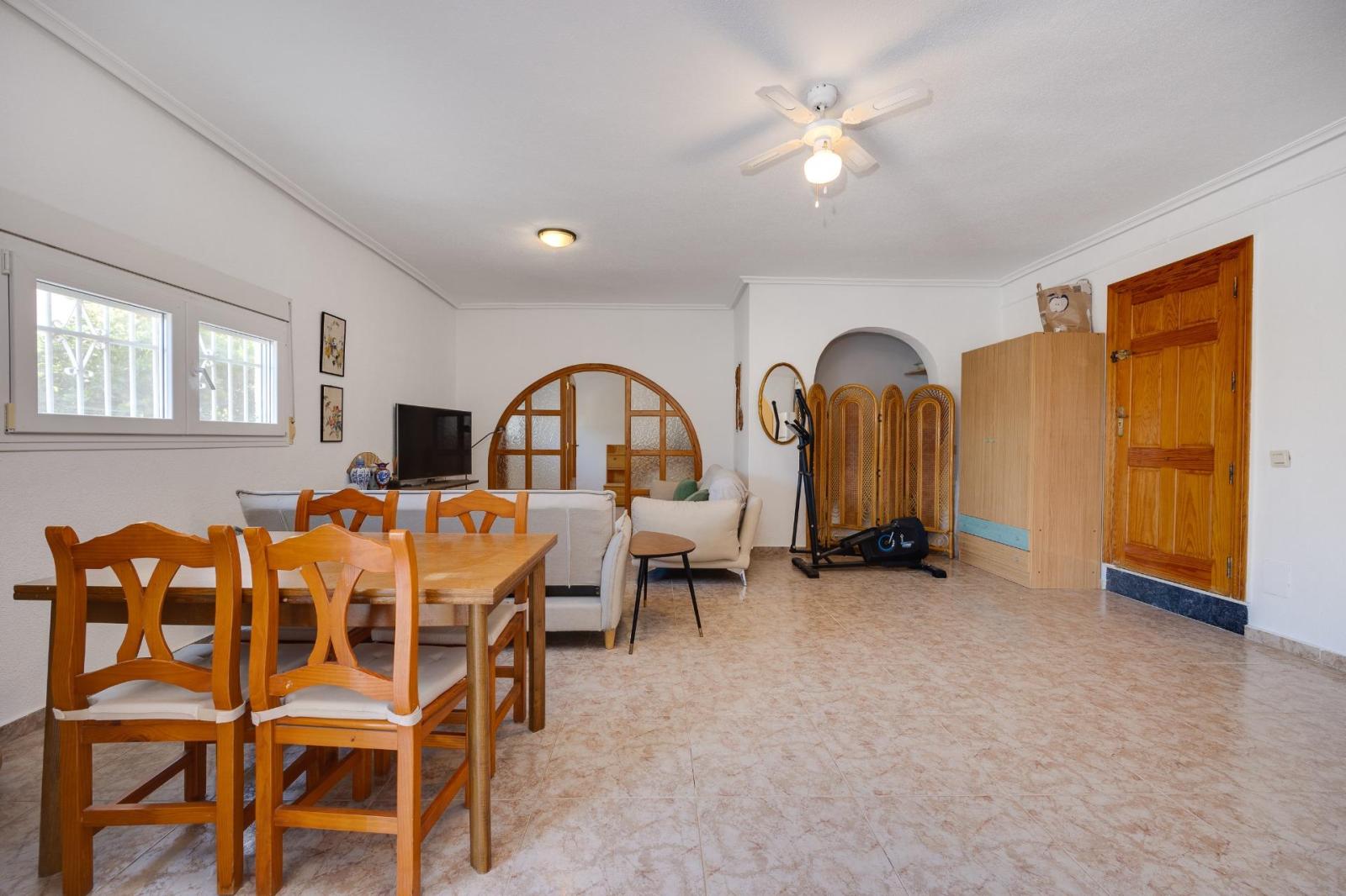 Chalet en Alquiler en Torrevieja