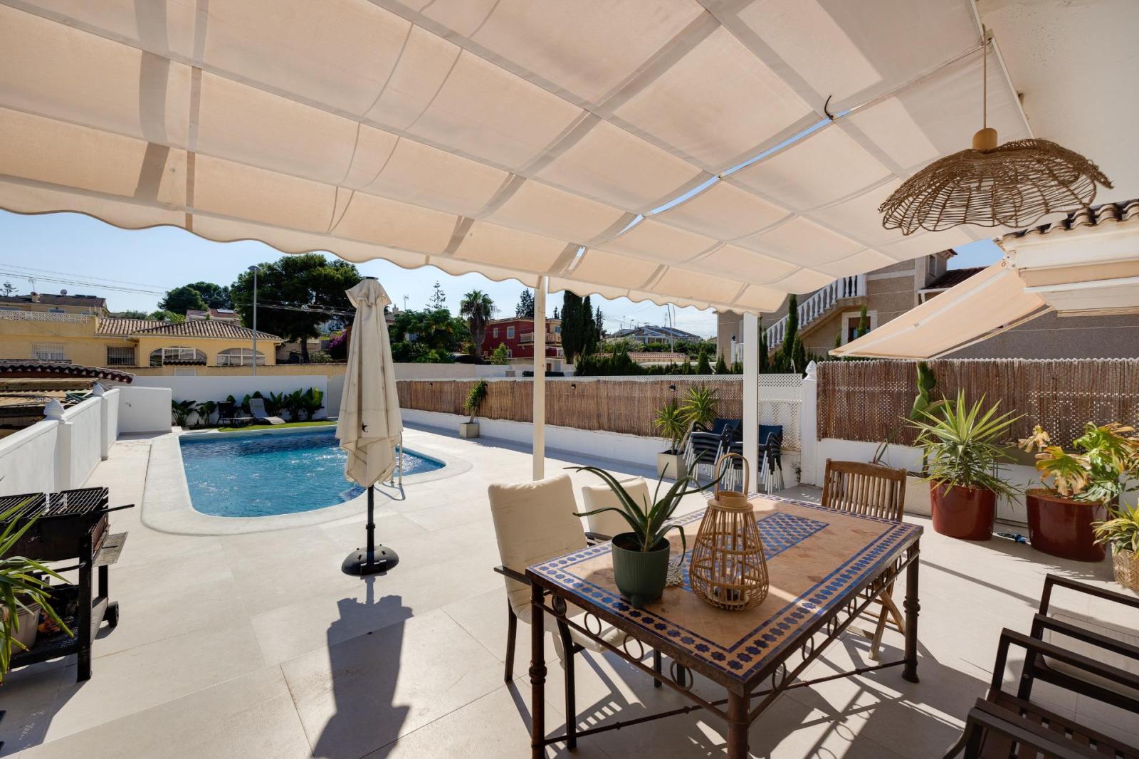 Chalet en Alquiler en Torrevieja
