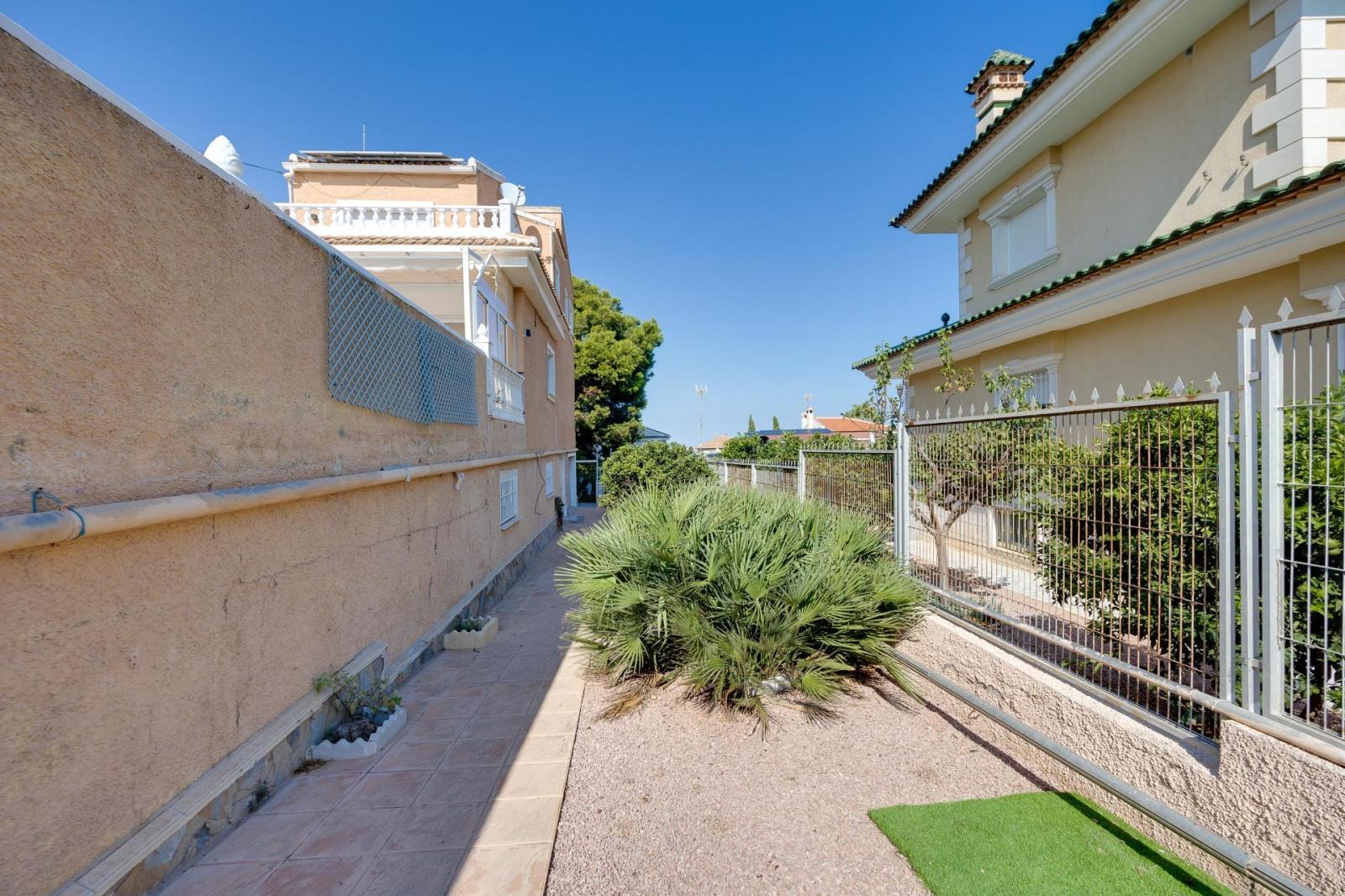 Chalet en Alquiler en Torrevieja