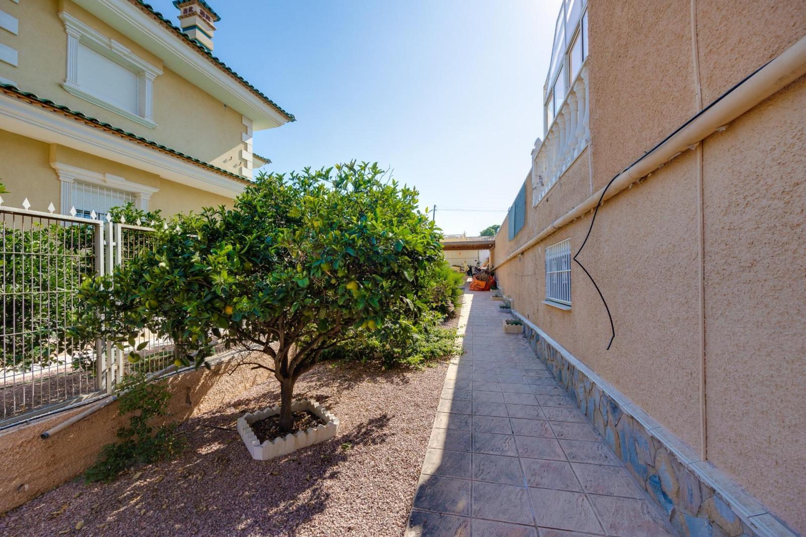 Chalet en Alquiler en Torrevieja
