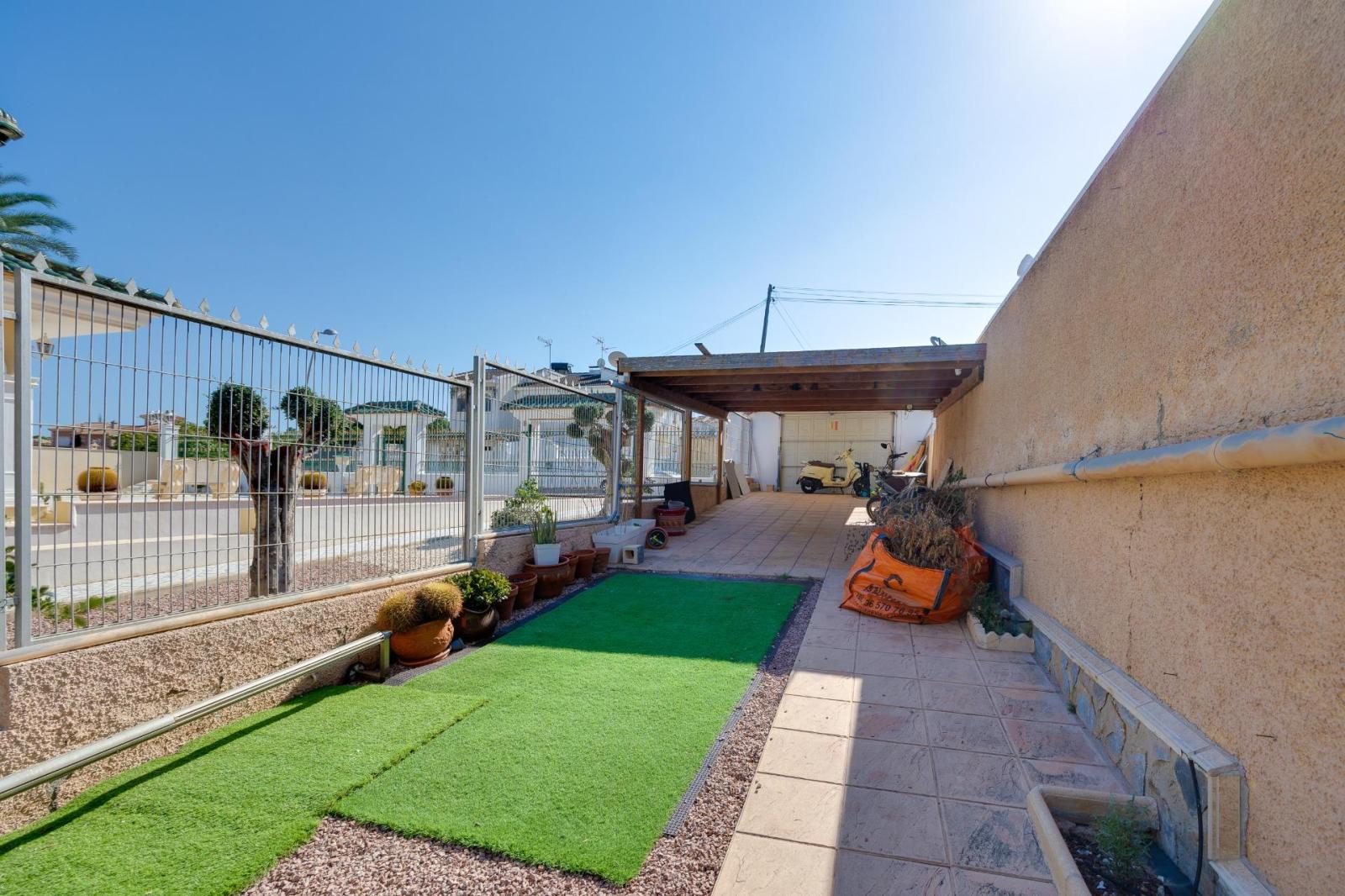 Chalet en Alquiler en Torrevieja