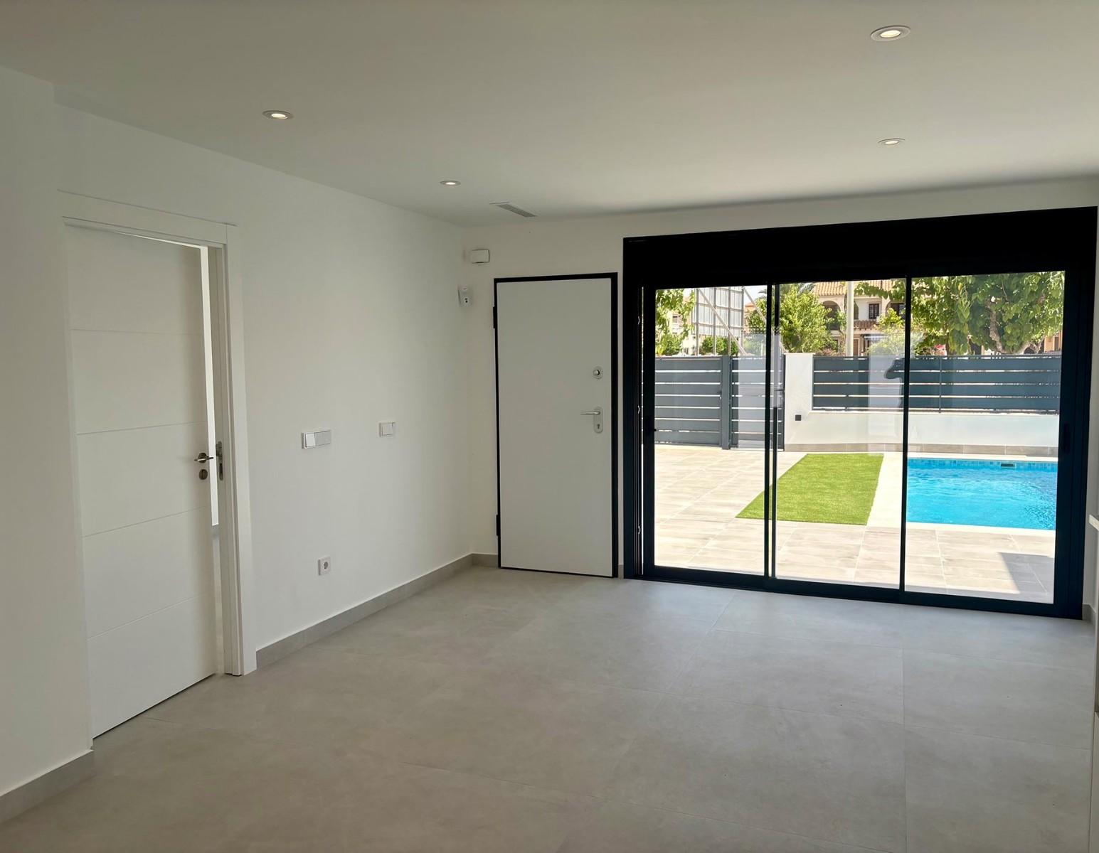 Villa for Sale in Los Alcázares