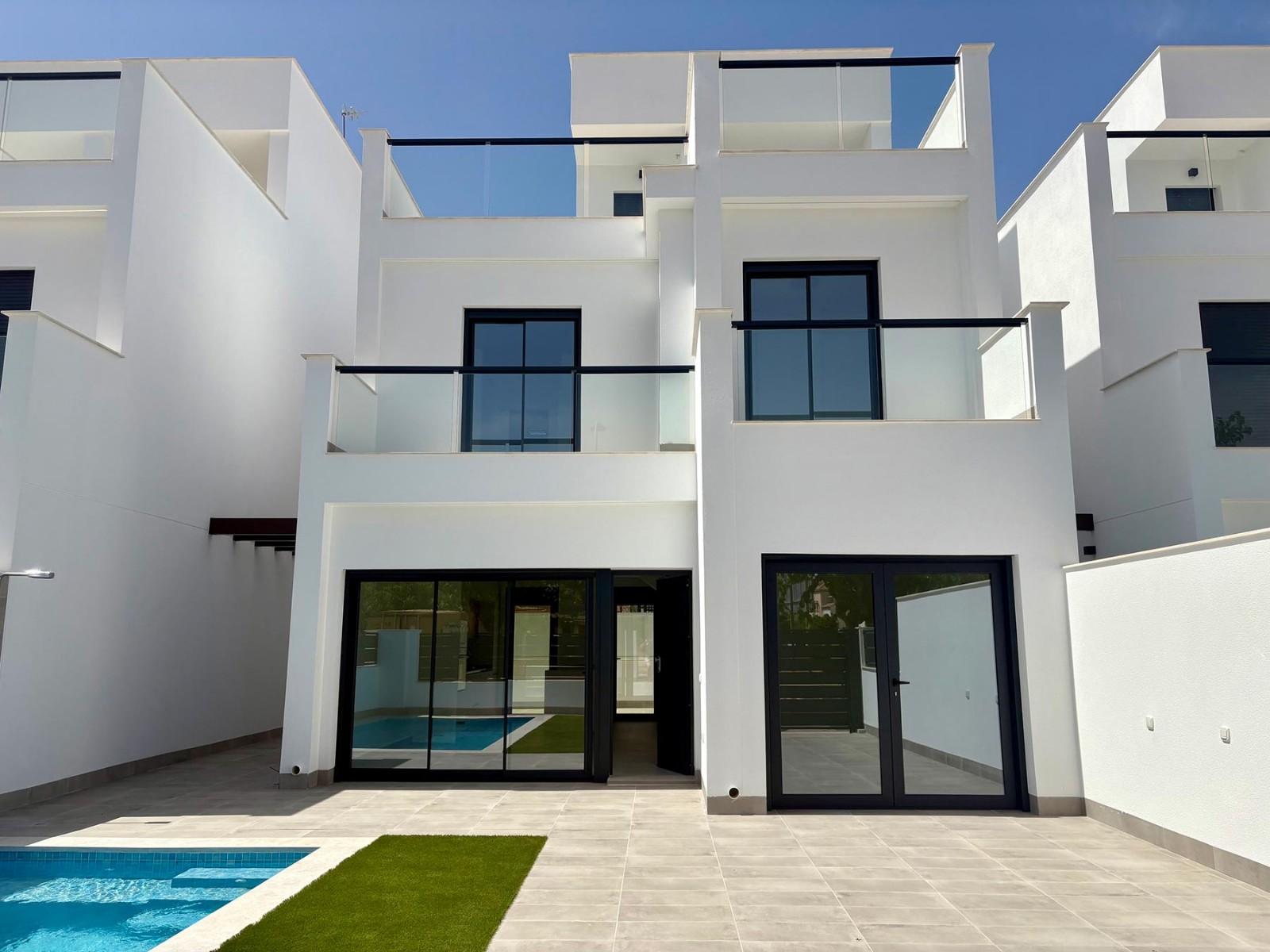 Villa for Sale in Los Alcázares