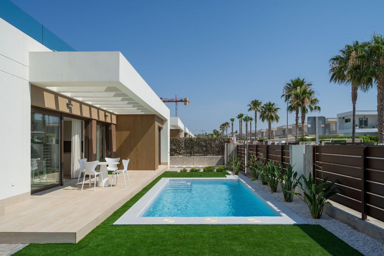 Villa for Sale in Los Montesinos