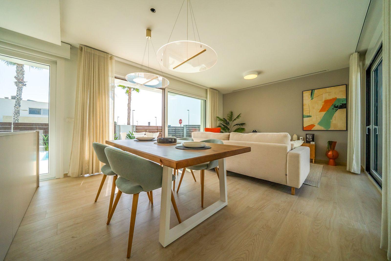 Villa for Sale in Los Montesinos