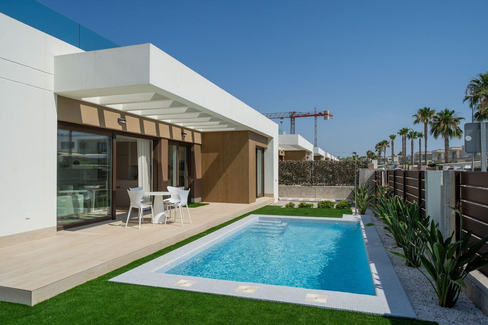 Villa for Sale in Los Montesinos