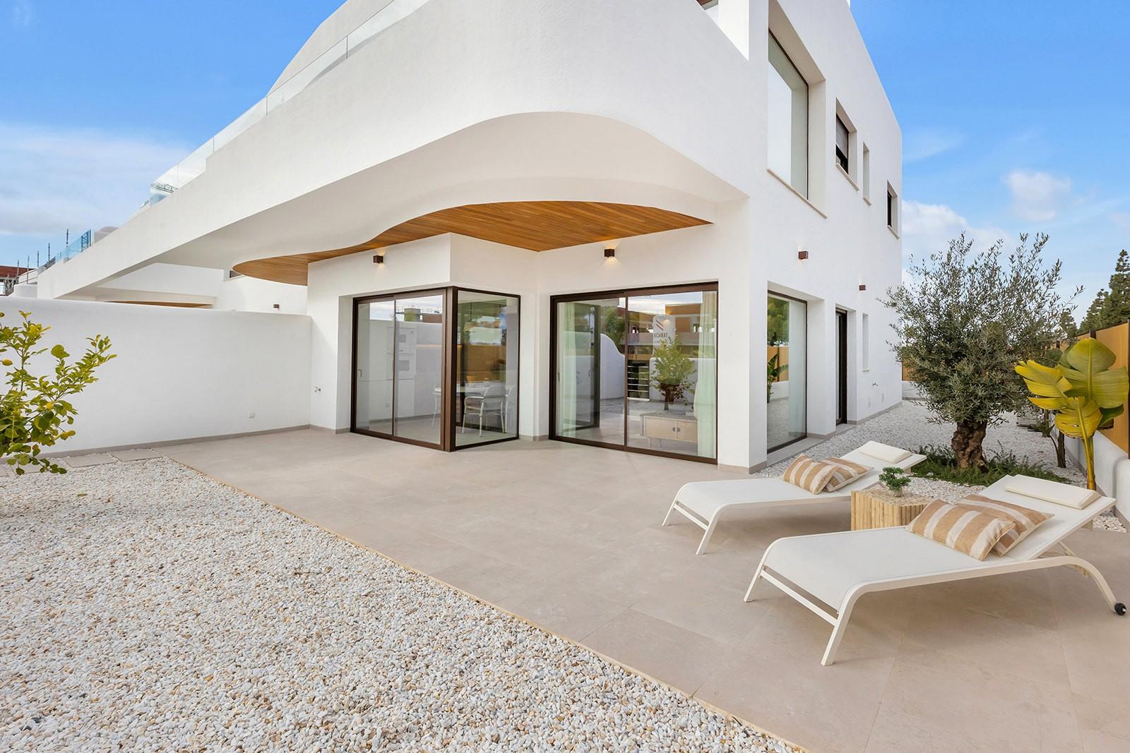 Bungalow for Sale in Los Alcázares