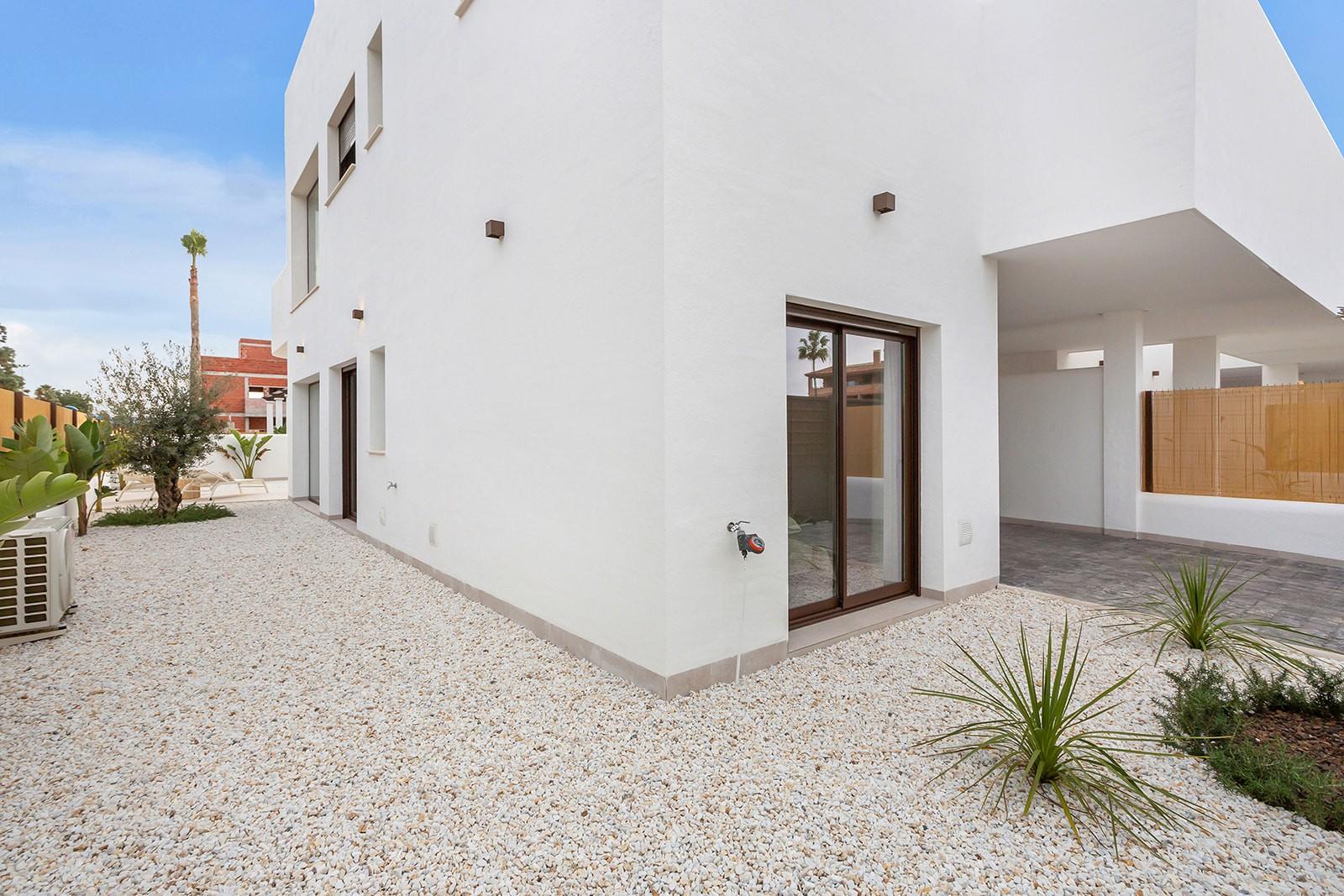 Bungalow for Sale in Los Alcázares