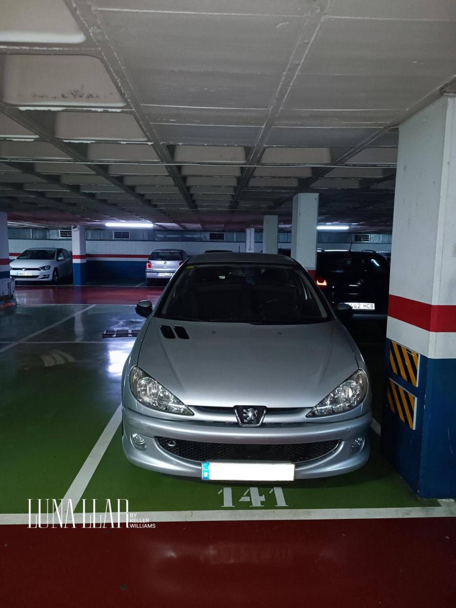 Garage for Sale in Gavà