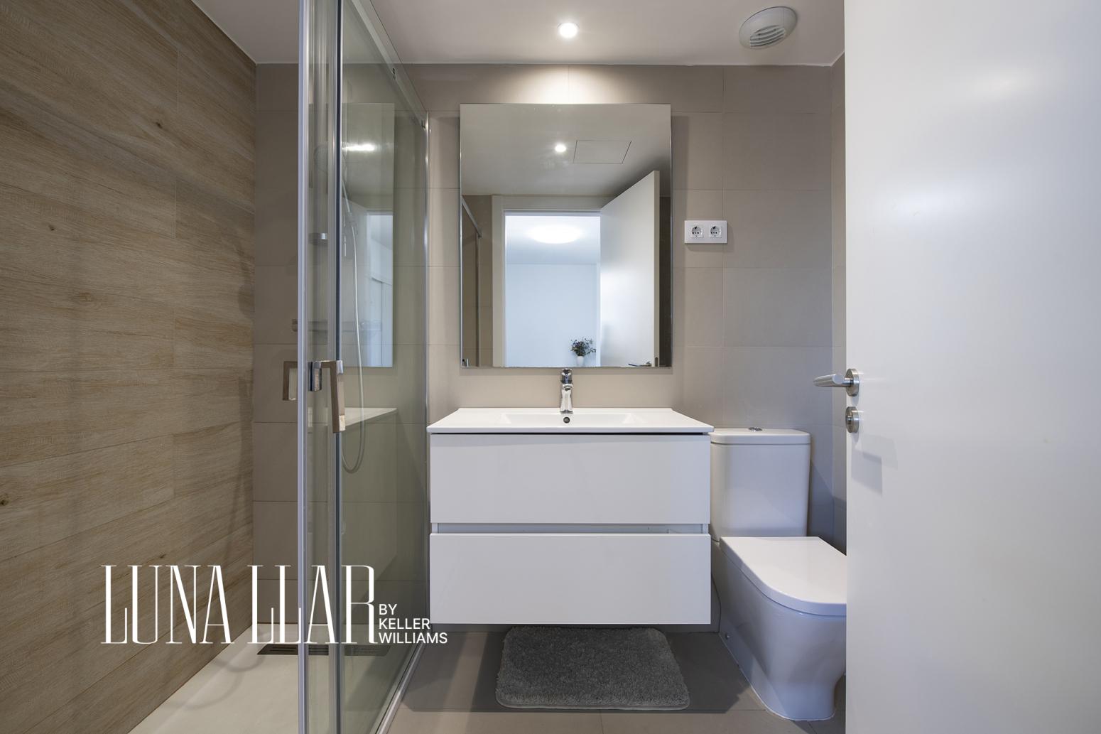 Flat for Sale in Cornellà de Llobregat